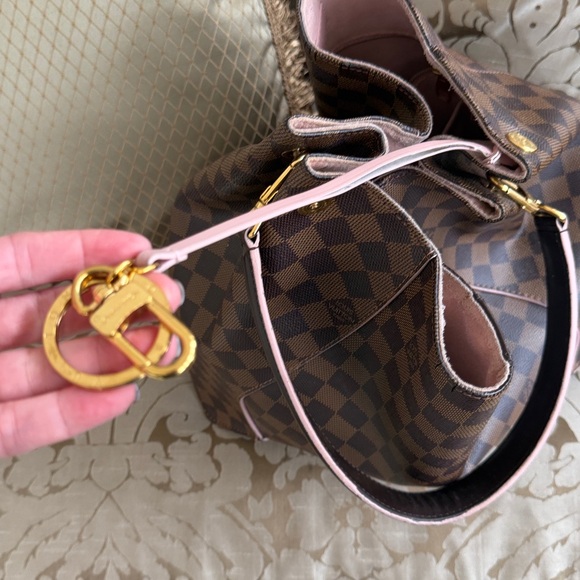 Caissa - Picture 8 of 16